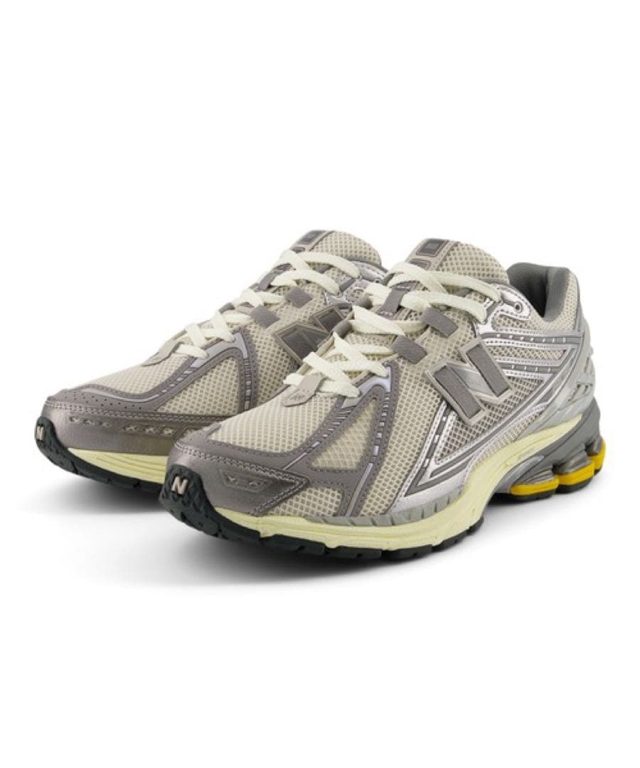 靴 New balance1906R