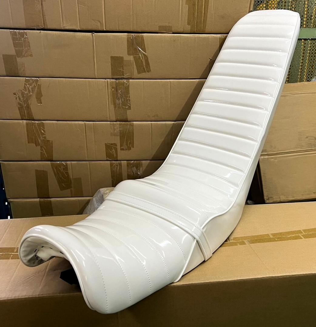 ジェイド250　白エナ　三段シート　/ JADE MC23　ホワイト