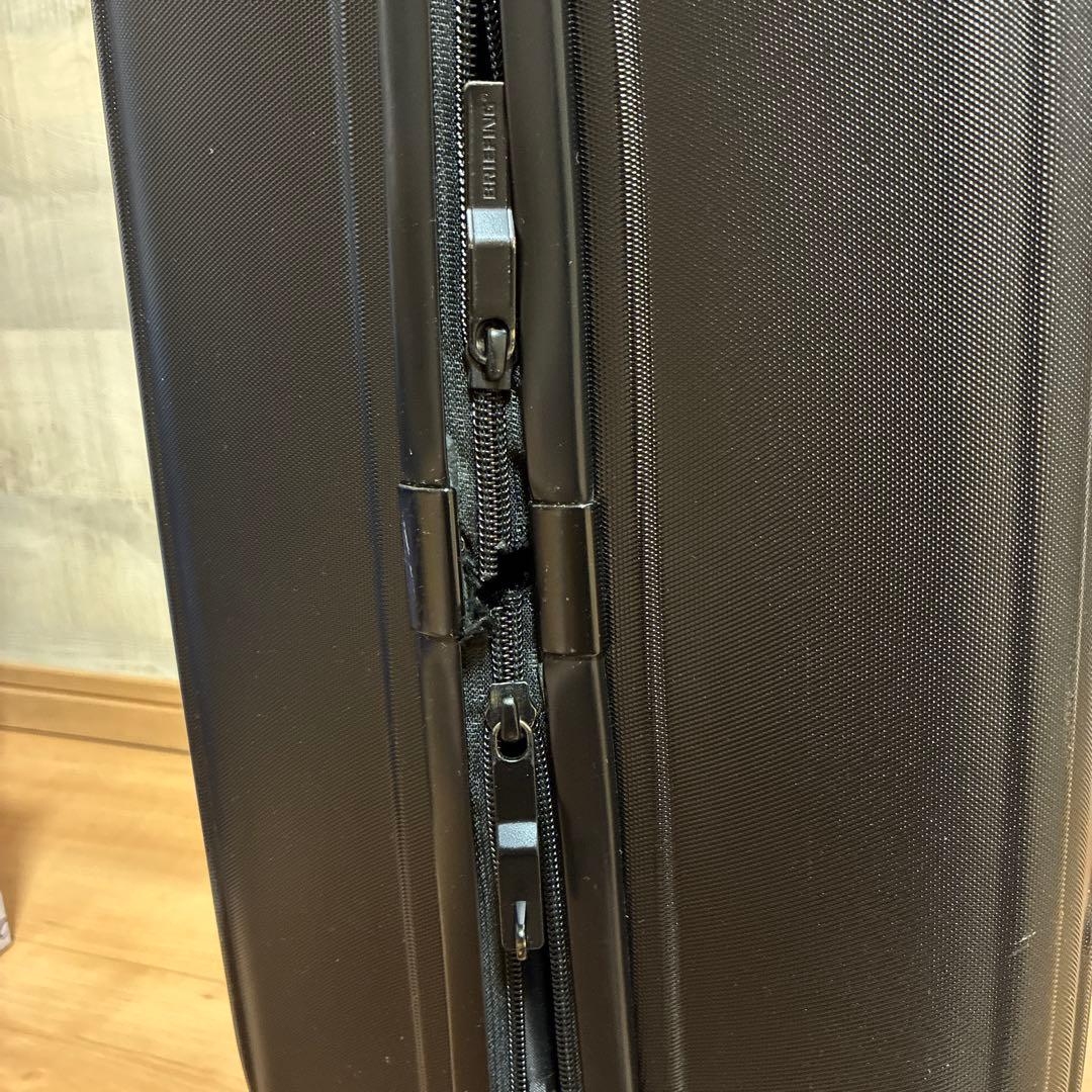 BRIEFING ブラック キャリーケース TSAロック付き(37リットル)