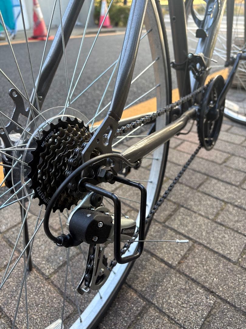 クロスバイク グレー 700Cタイヤ