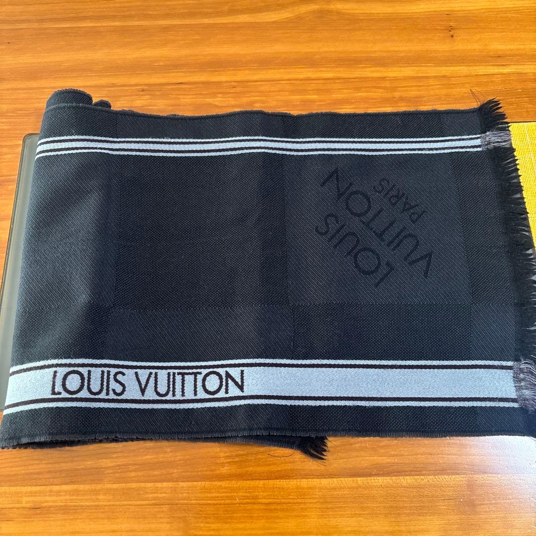 LOUIS VUITTON ブラック ストライプ マフラー