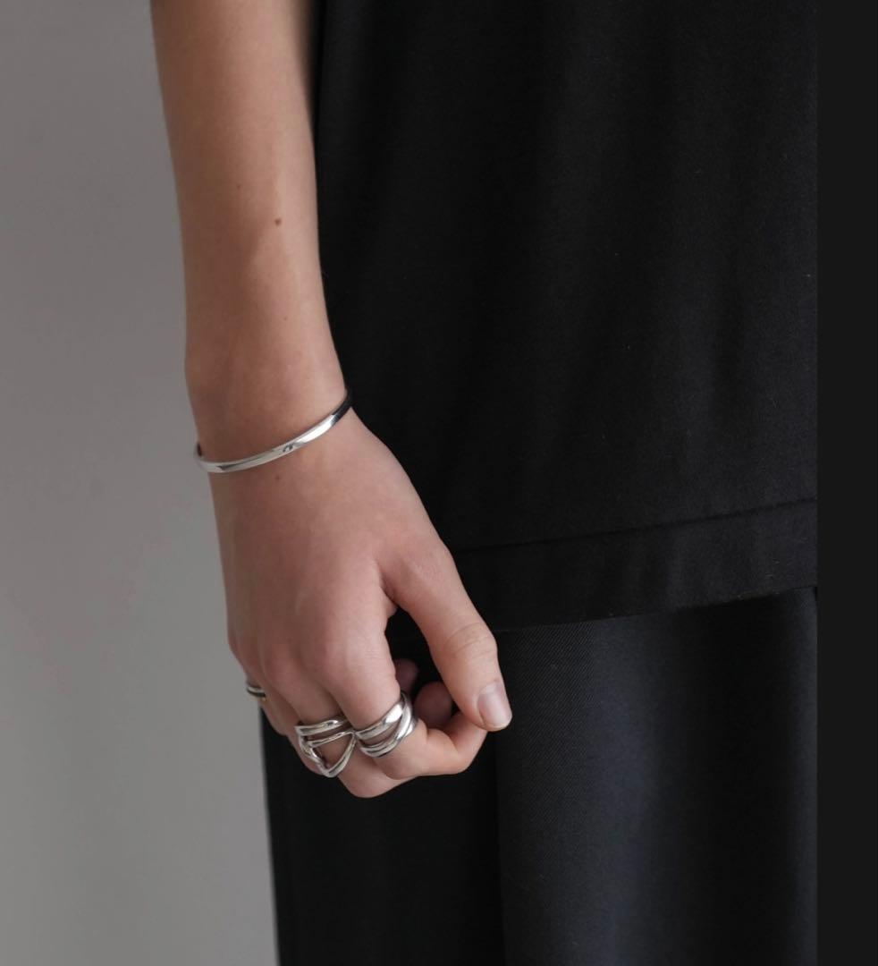 CTHY HERITAGE BANGLE RHODIUM SILVER バングル