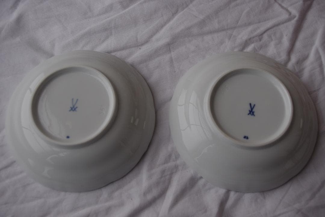 マイセンのカップ２つと皿２つ