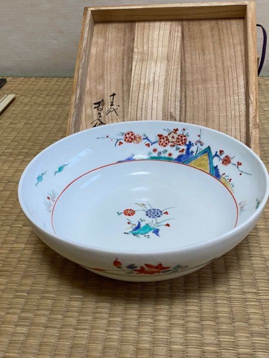 13代酒井田柿右衛門作　錦牡丹画　菓子鉢①