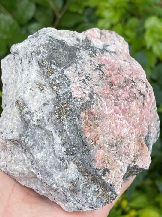 チャンスを引寄せる✨☆インカローズinパイライト入りあり☆原石