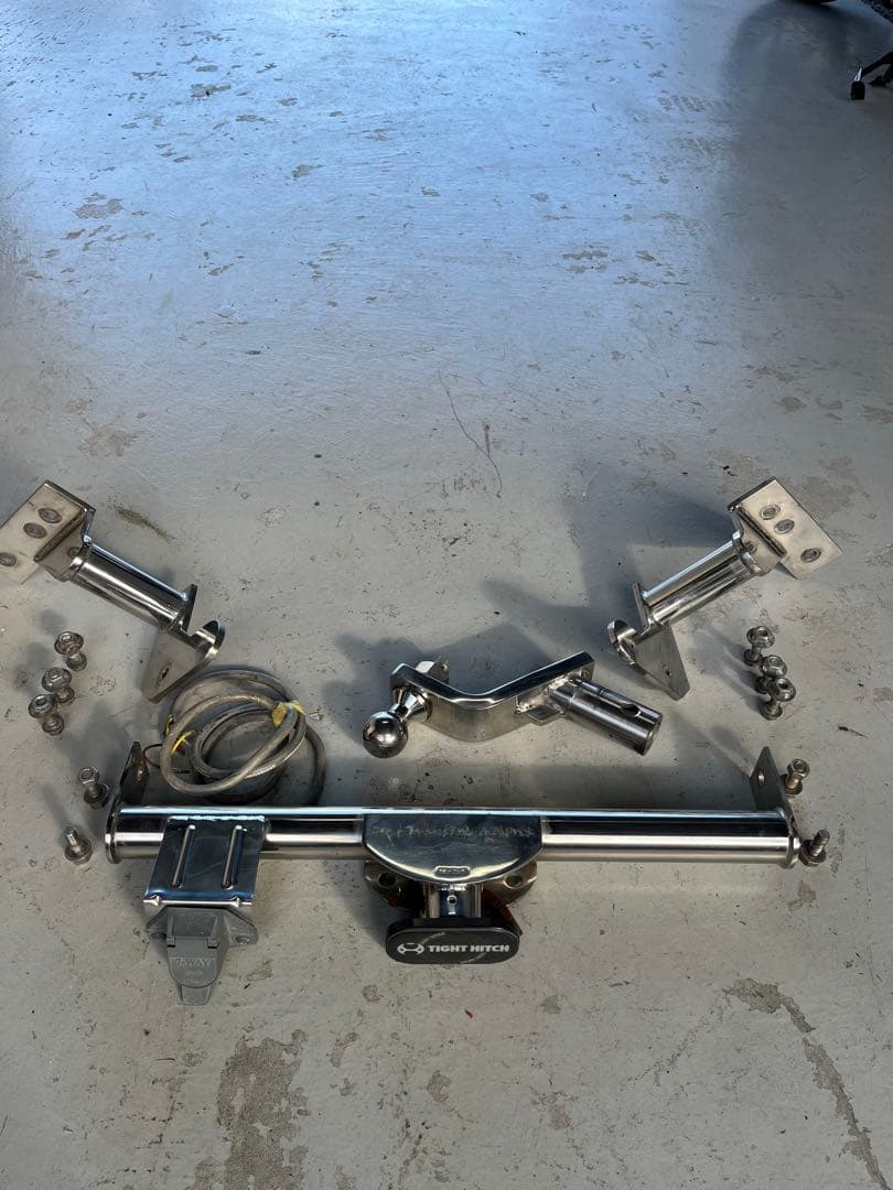アルファード 20系　ヒッチメンバー タイトジャパン　ステンレス