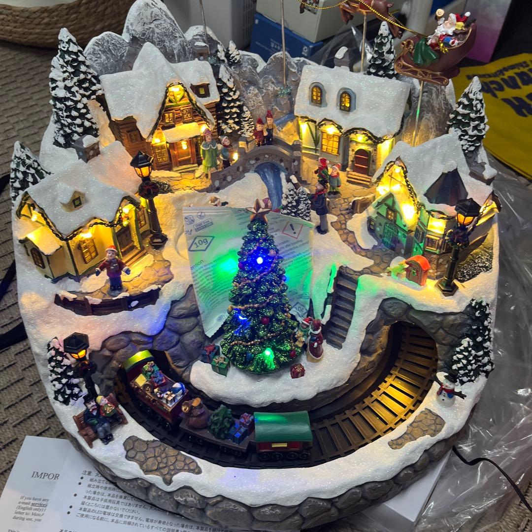 y Holiday Village クリスマスデコレーション