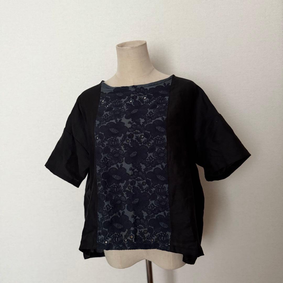 ミナペルホネン　smile flower タックプルオーバー