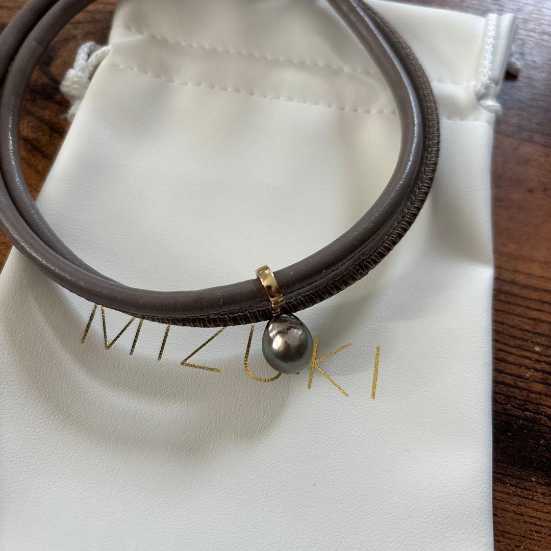 MIZUKI グレー レザー ブレスレット/ネックレス
