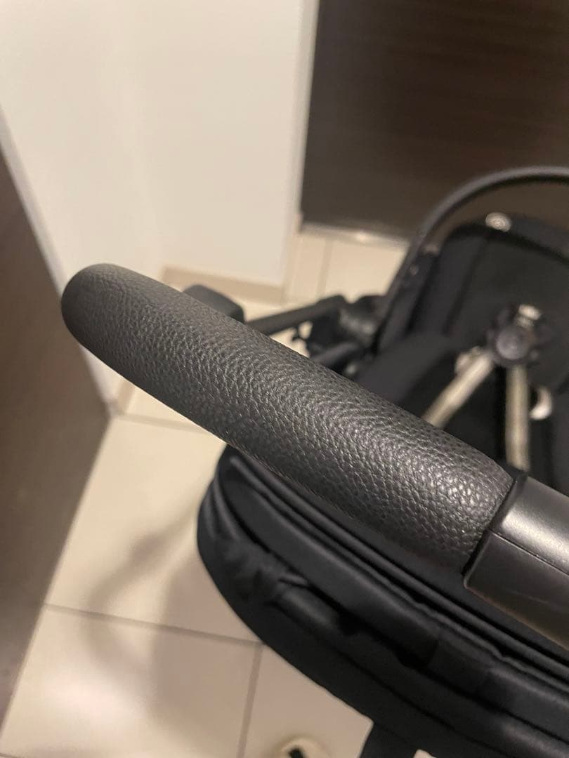 メリオカーボン　ブラック　アカチャンホンポ限定モデル ベビーカー CYBEX