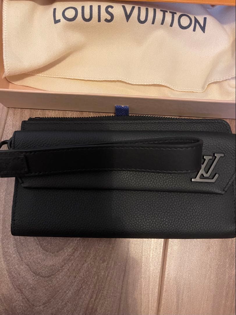 【極美品】ルイヴィトン 長財布 トリヨンアエログラム ジッピー ドラゴンヌ 黒