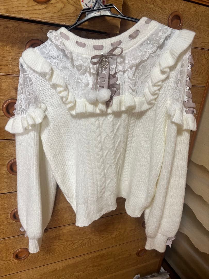 LIZLISA スピンドルポンポンニットトップス