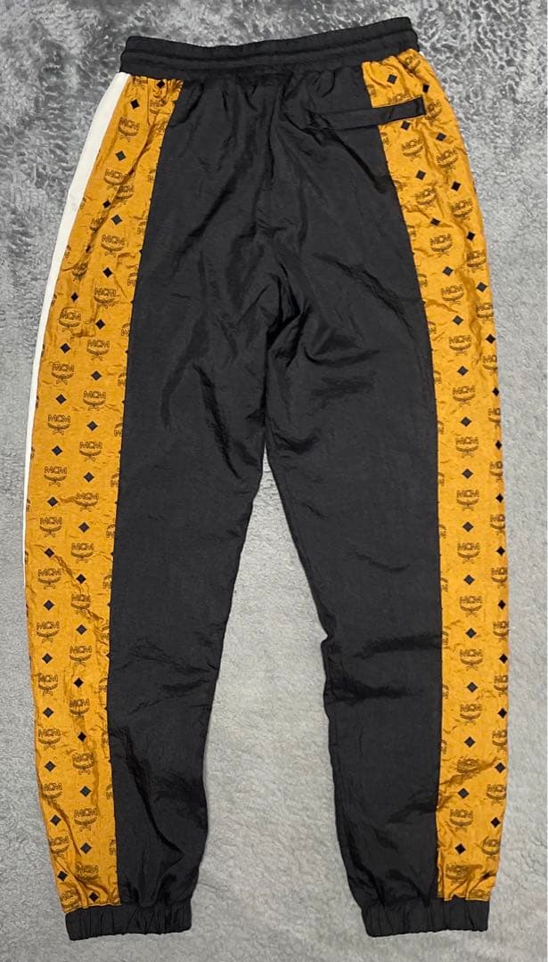 24時間限定価格　MCM PUMA トラックパンツ