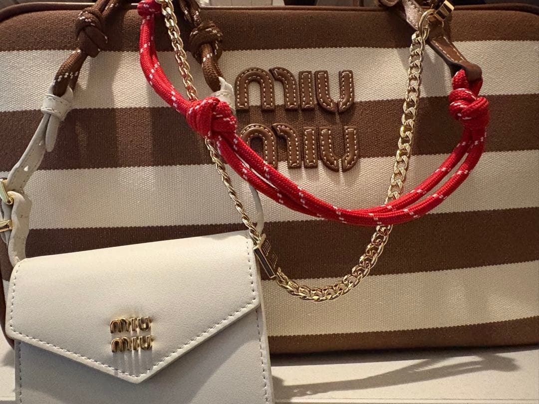 Miu Miu ボーバッグ　チャーム付き