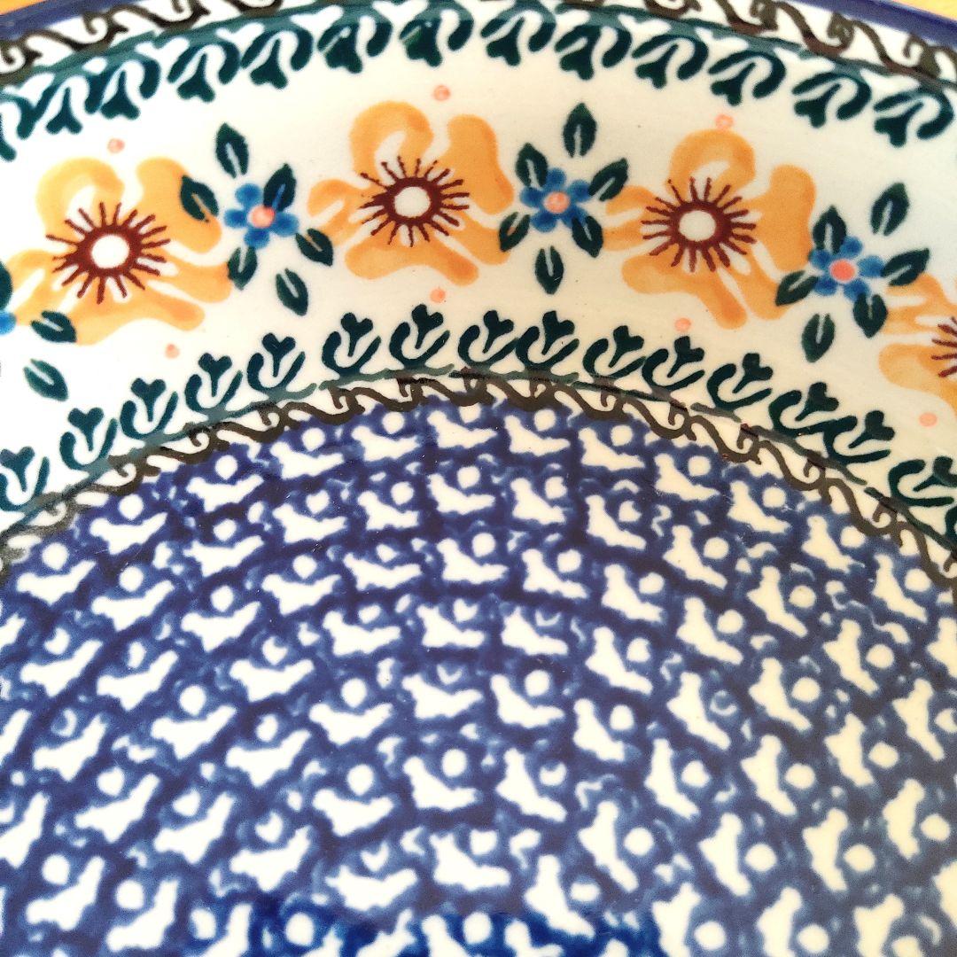 新品　ポーランド食器　取っ手付きボウル　73　レトロな黄色のお花　中　ツェラミカ