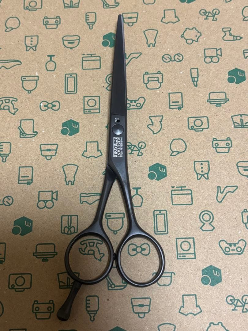 ミズタニシザー　ブラックスミス　レトロ　ブラック　5.5インチ