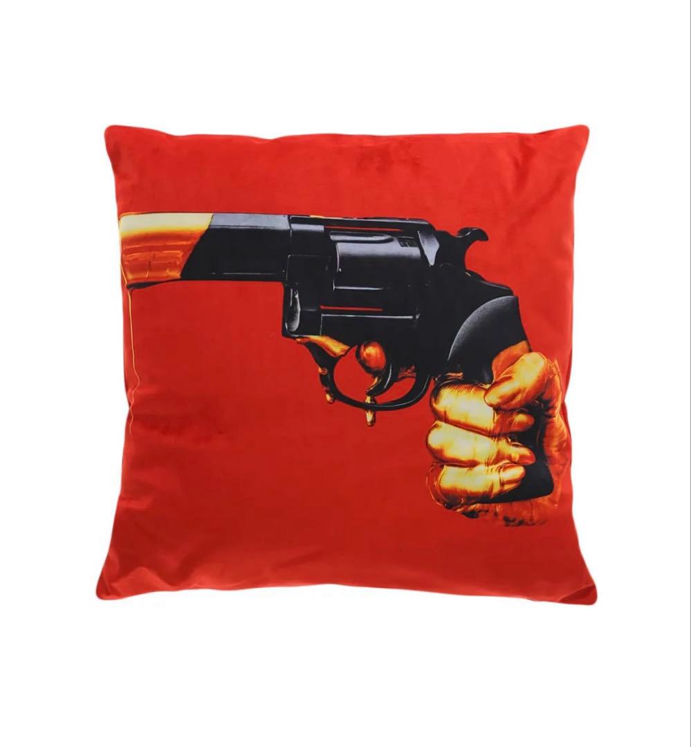 seletti クッション　ピストル