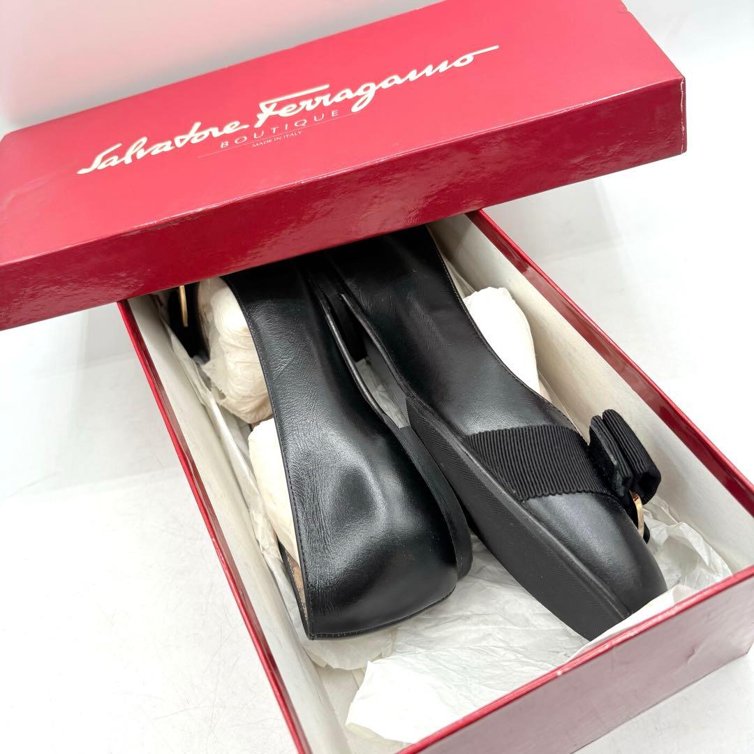 極美品✨サルヴァトーレフェラガモ ヴァラリボン 黒 フラットパンプス レザー