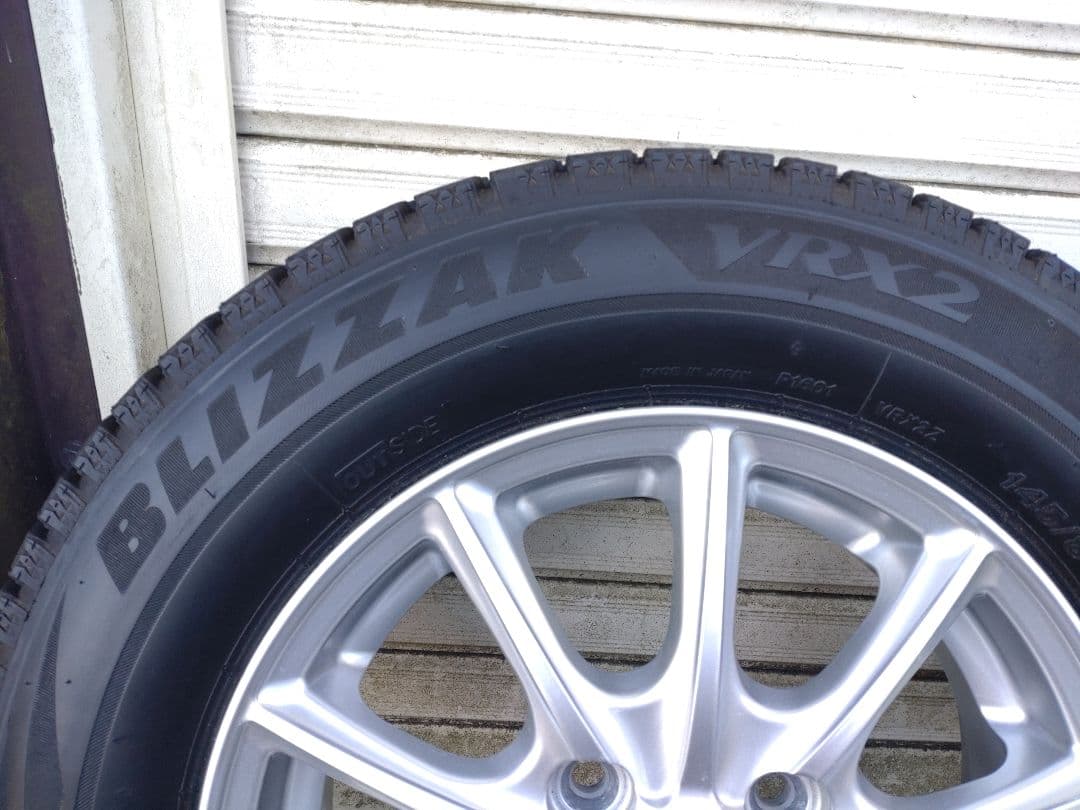 ブリザック　VRX2　18年　145/80R13