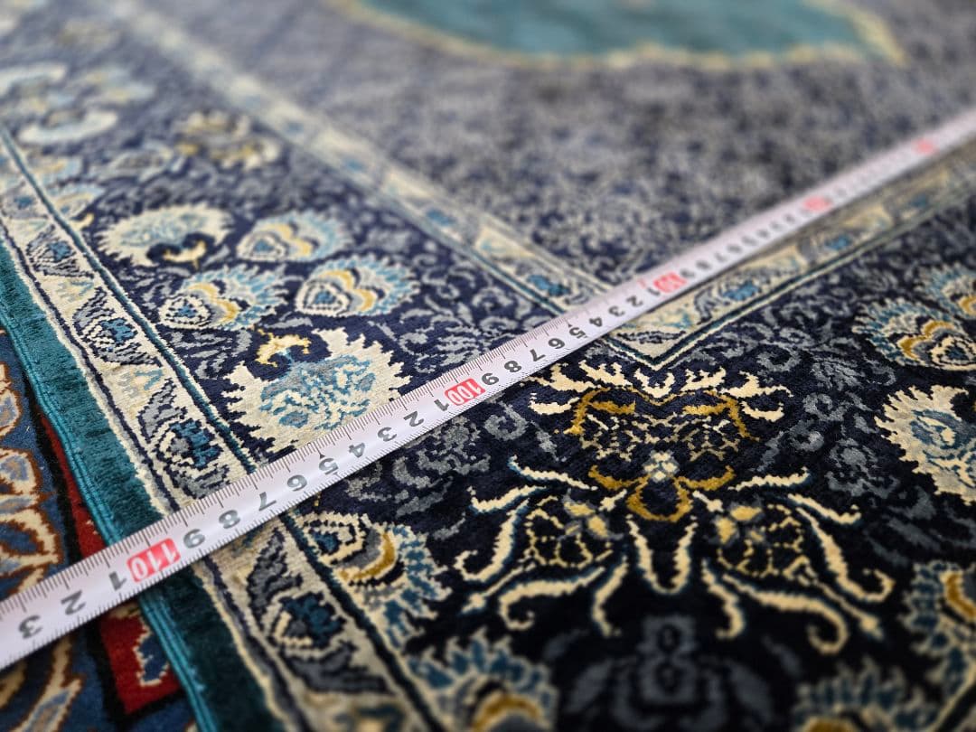 トルコ絨毯 100シルク手織り綺麗な青花柄 新品 サイズ:176cm×110cm