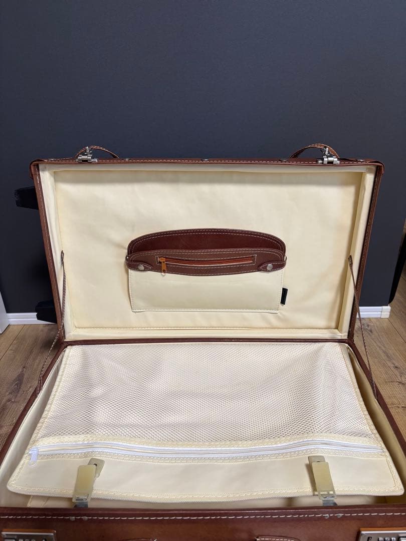 値下げ！1ユーラシアトランク　豚革レトロ　キャリーケース　スーツケース