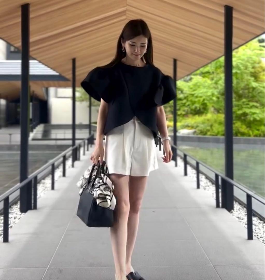 美品　maison de dolce フィオーレトップス　ブラック　パンツ