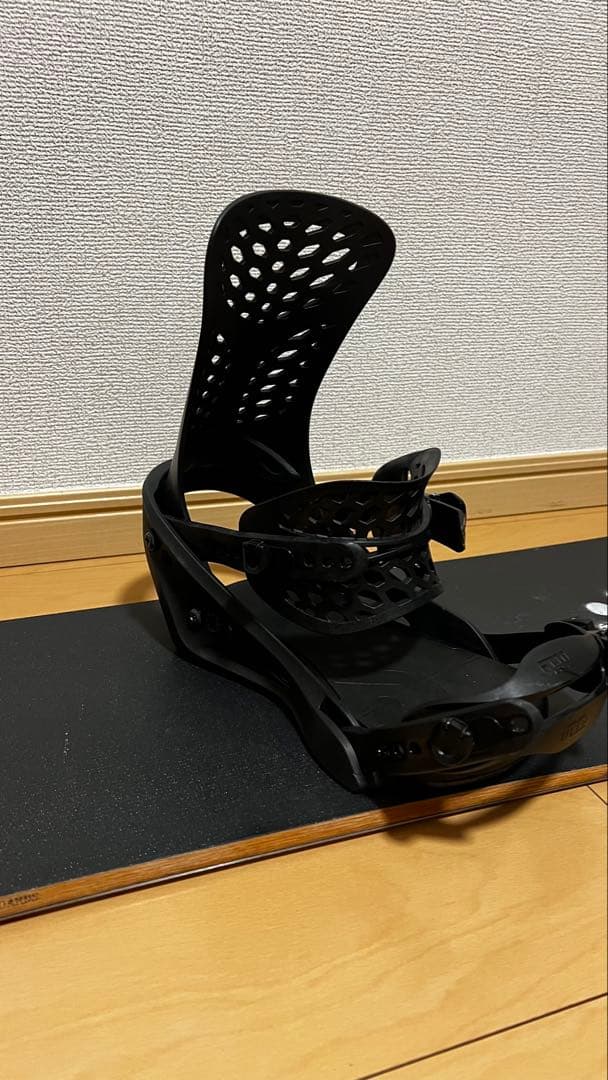 Völkl スノーボード ブラック FLUX PRビンディング付き