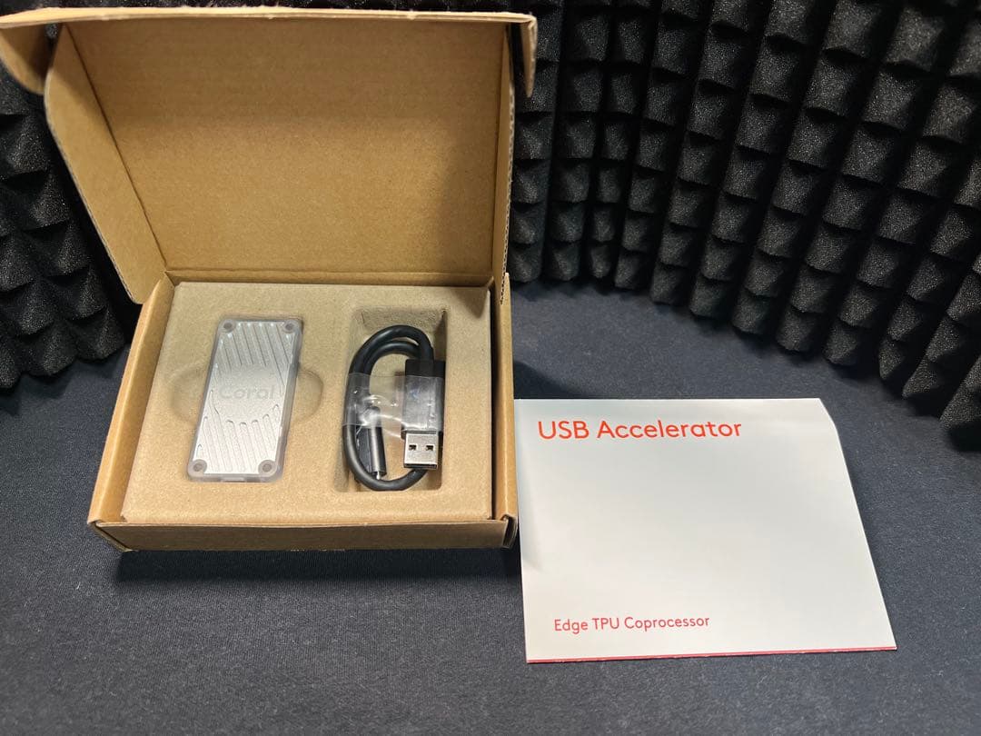 Coral USB Accelerator Google Edge TPU 搭載