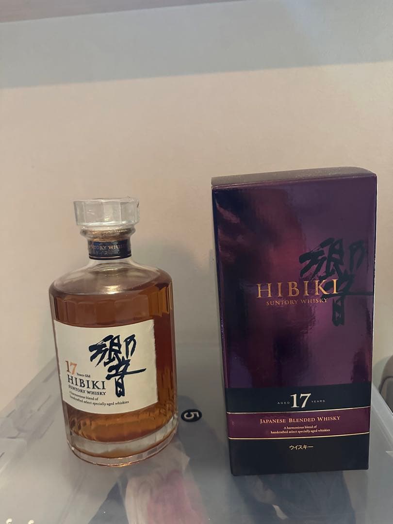 HIBIKI 17年 日本 ブレンデッドウイスキー　箱あり