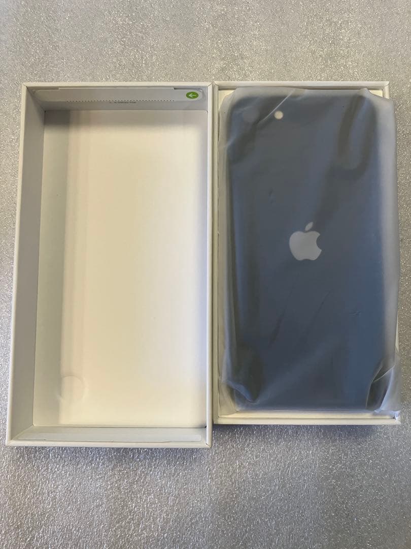 iPhone se3 64G ミッドナイト