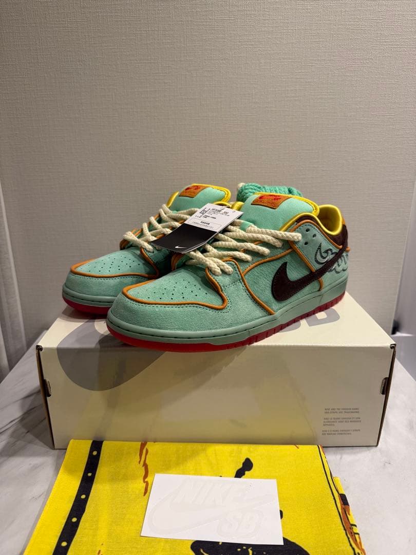 靴 T-KYUNNike SB Dunk Low Pro