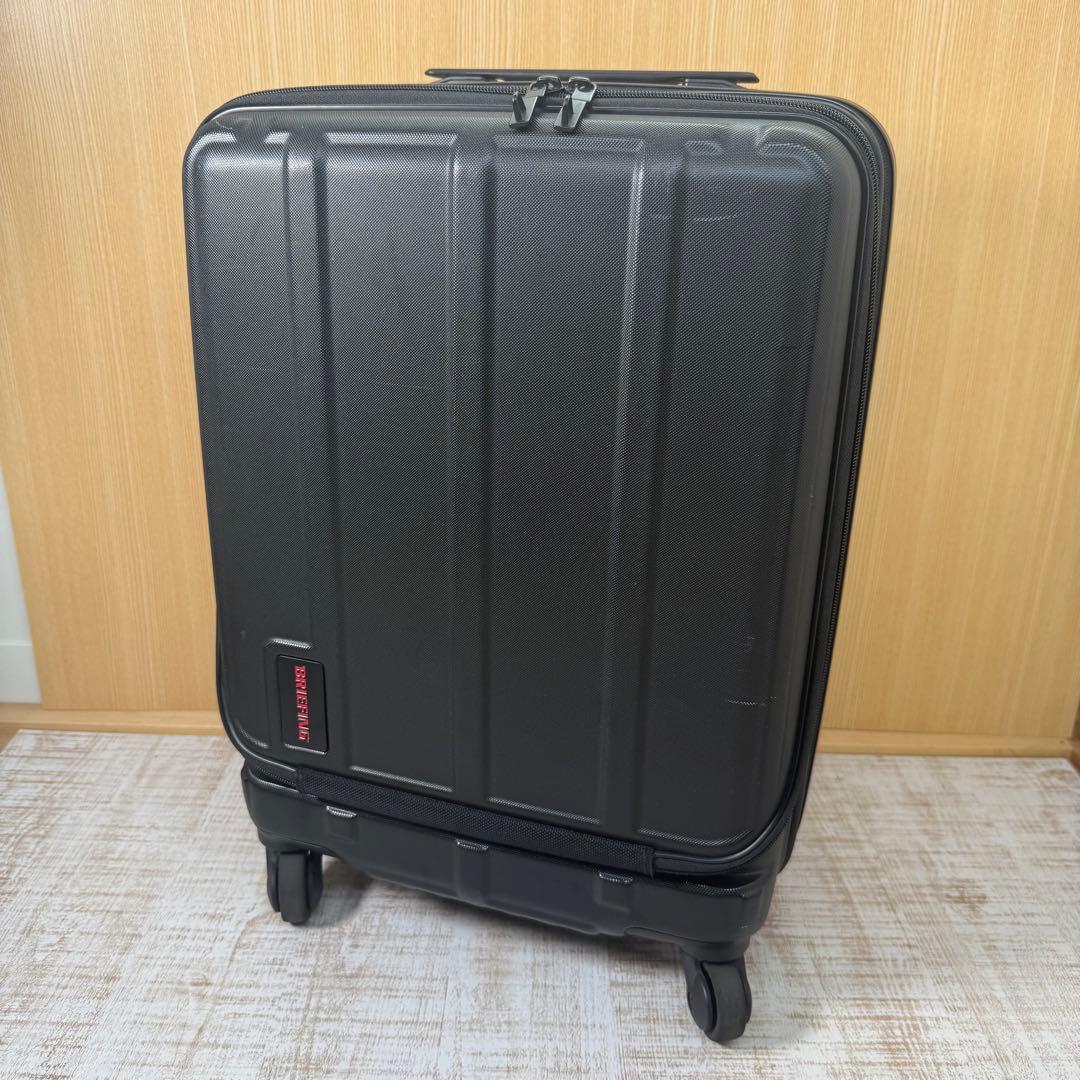 訳あり　BRIEFING H-34F キャリーケース　４輪　マットな色合い