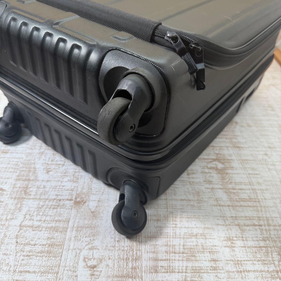 訳あり　BRIEFING H-34F キャリーケース　４輪　マットな色合い