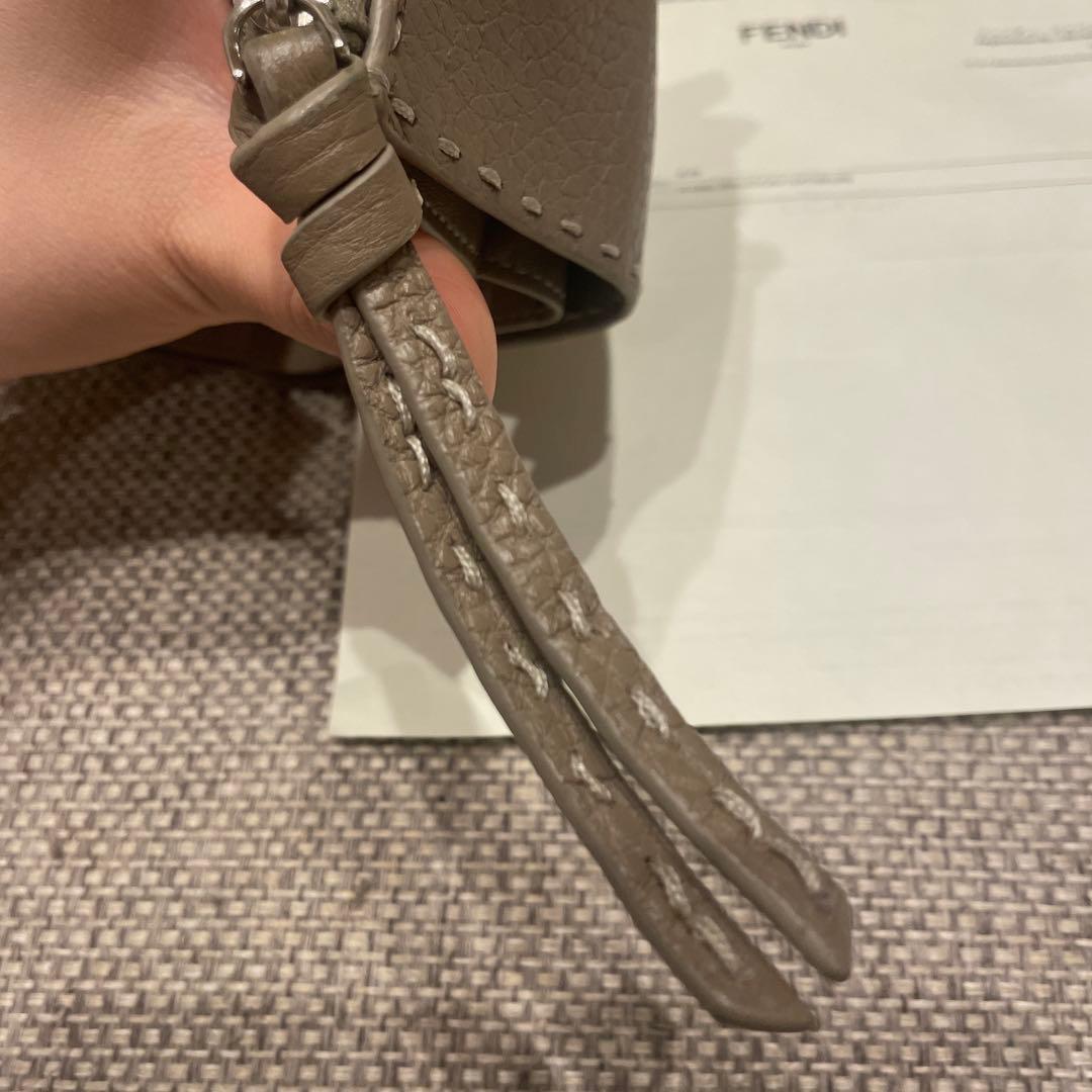 FENDI グレー 三つ折り財布