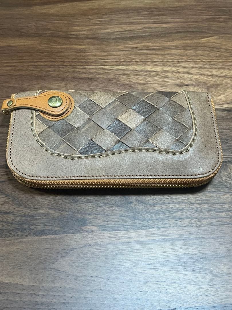 【新品・値下げ交渉可】ロビタ　robita レザー長財布 ブロンズカラー