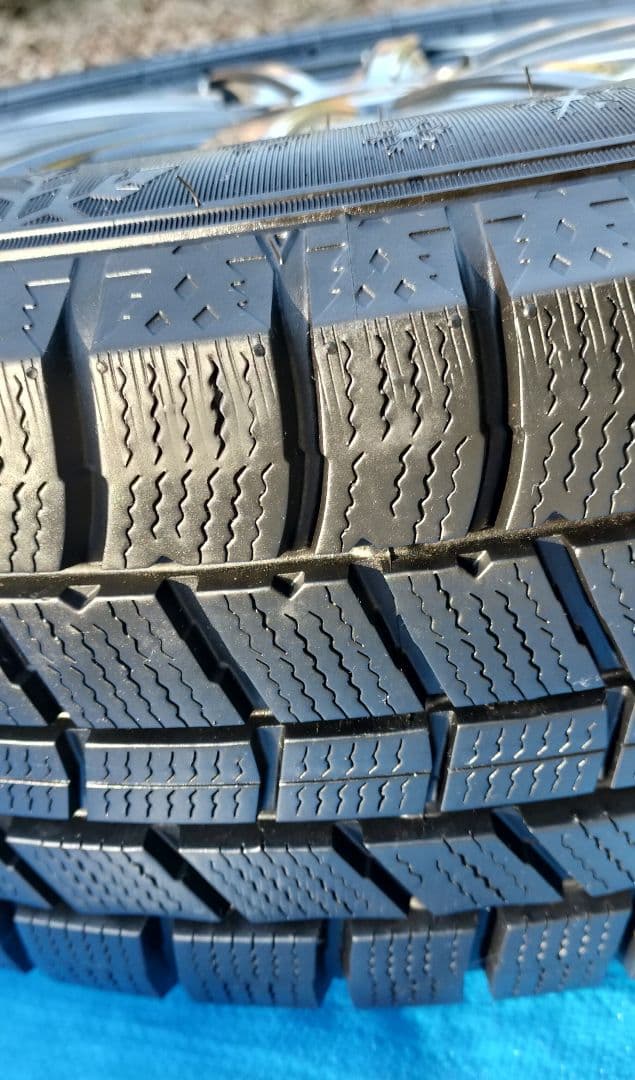 送料込み　2022年製　ノーストレックN5 14インチ 4本セット