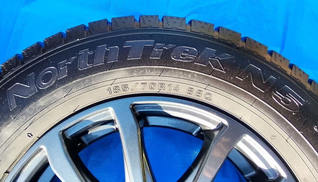 送料込み　2022年製　ノーストレックN5 14インチ 4本セット