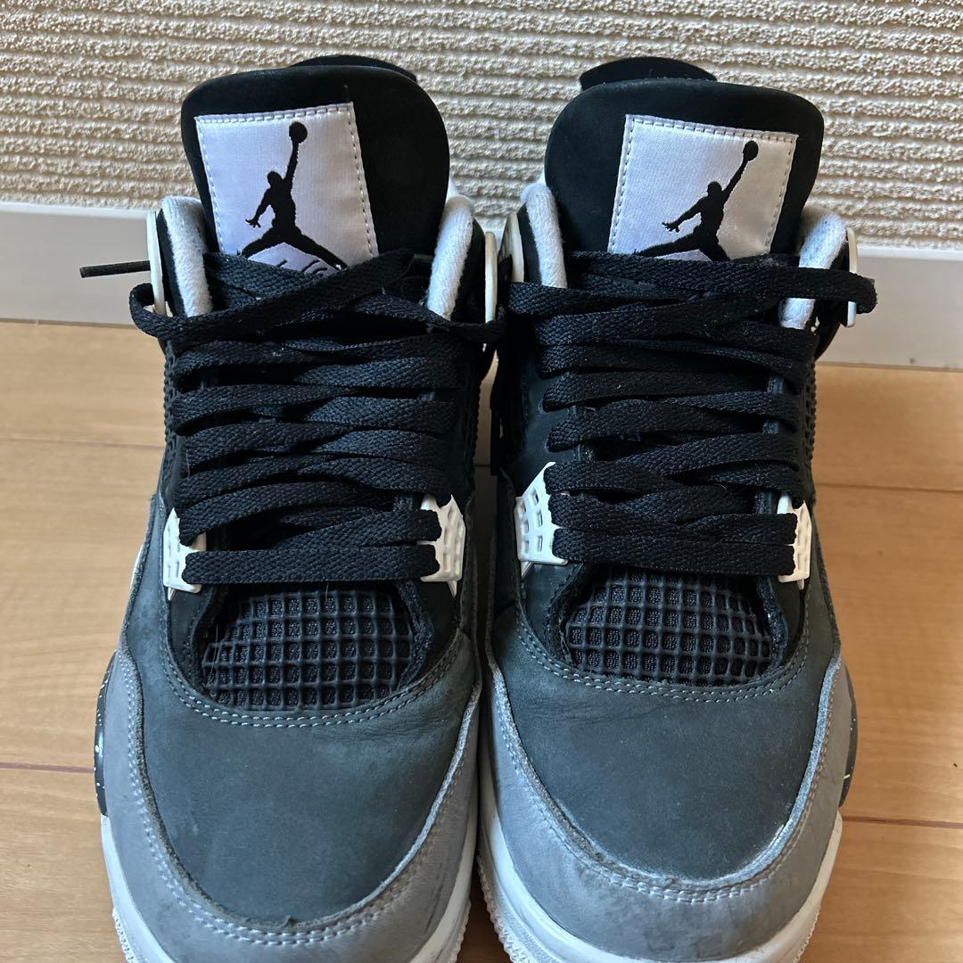 Air Jordan 4 グレー/ブラック/ホワイト