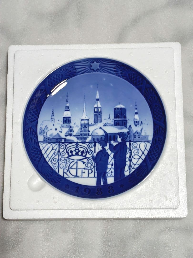 ロイヤルコペンハーゲン　1988年 イヤープレート　アンティーク　デンマーク