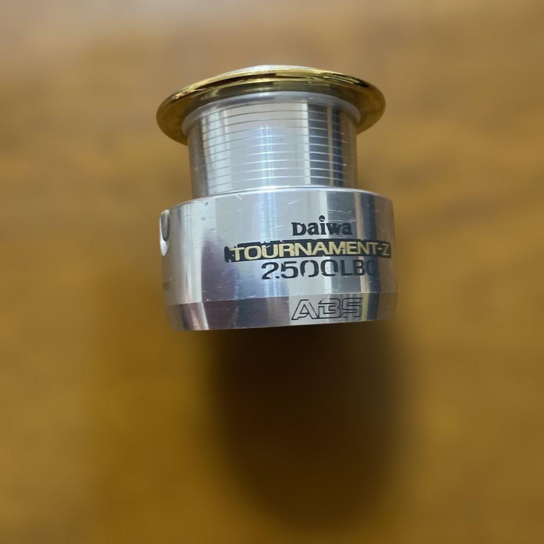 Daiwa Tournament-Ｚ2500 LBC リール 収納ケース付き