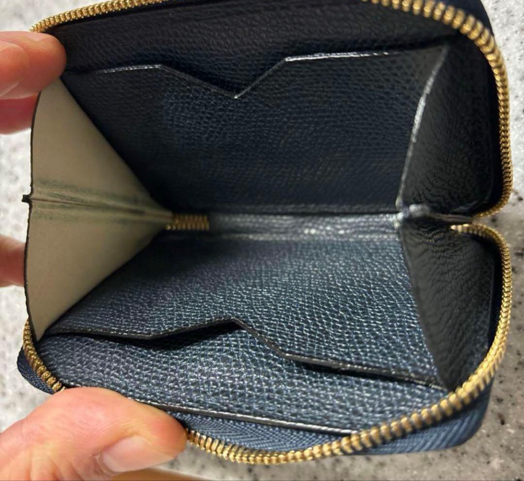 ヴァレクストラ ラウンドジップミニウォレット