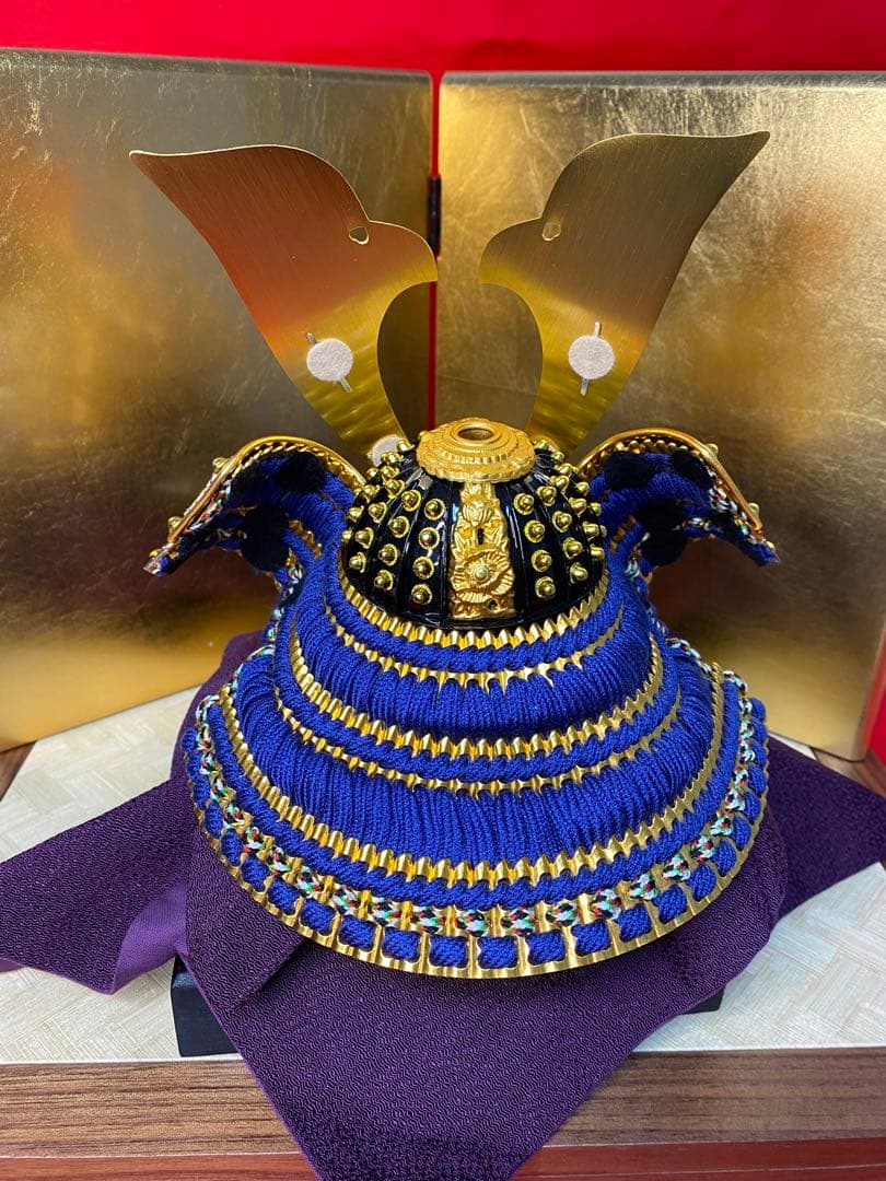 東京久月　五月人形　銘木シリーズ　ウォールナット　家紋付き兜飾り収納セット