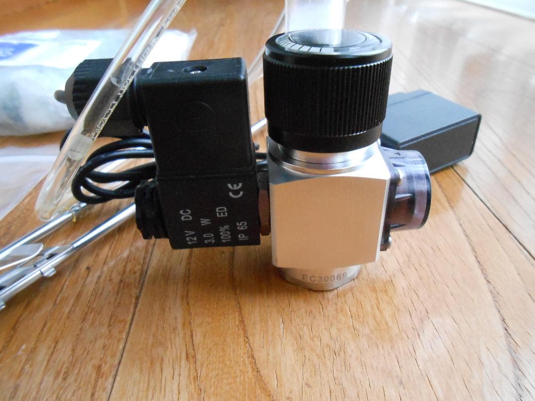 ハルデザイン　CO2レギュレーター　R4000-LS CO2ディフューザー付き