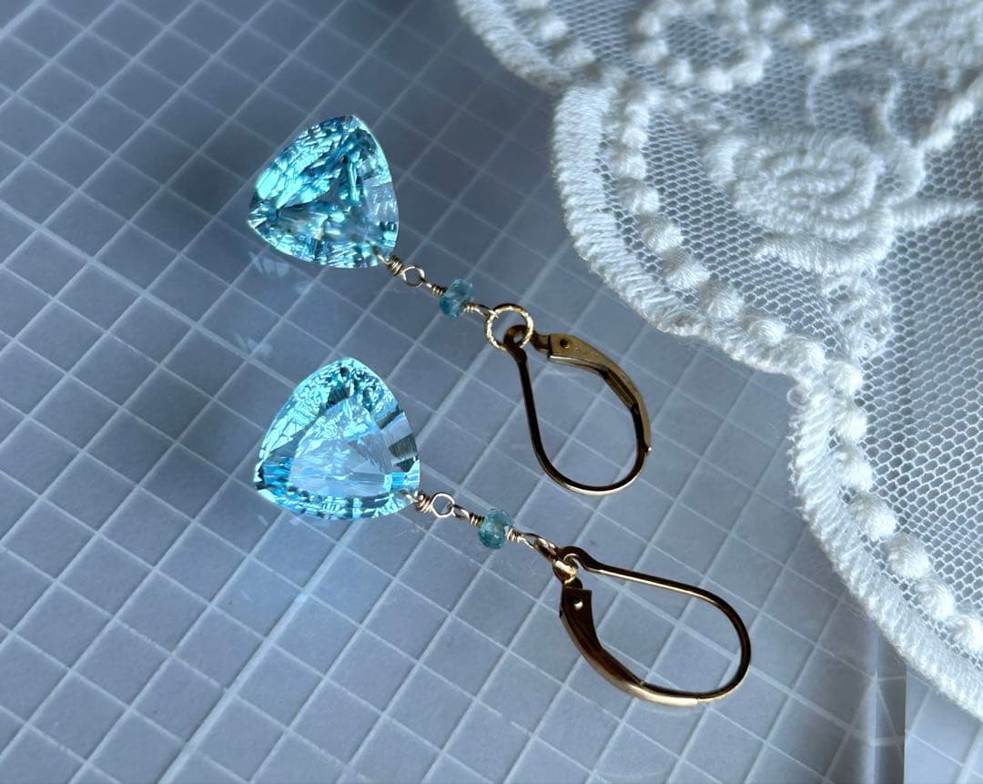 専用❣️宝石質ブルートパーズ　ルースカービング＆ベリルのピアス他　14kgf