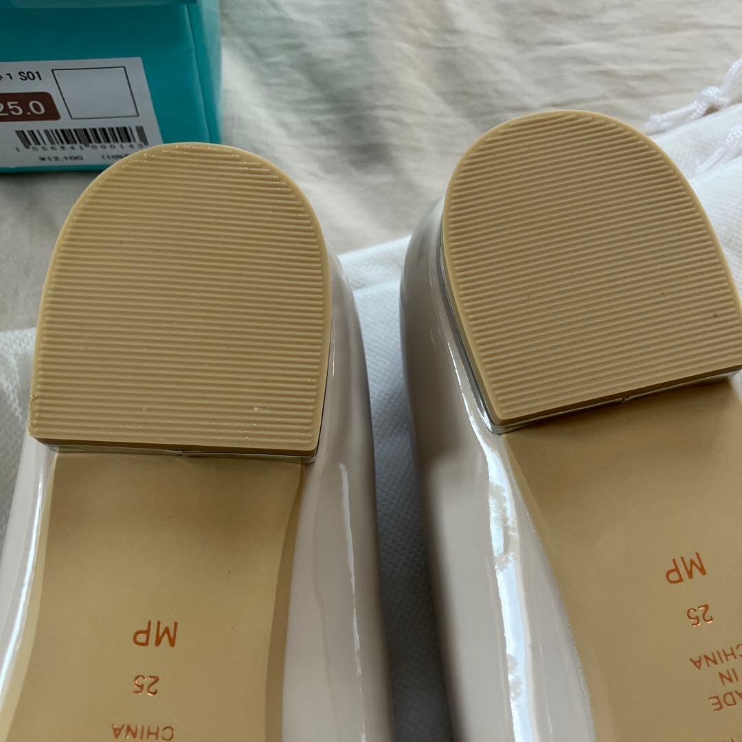 N*A様 ビジューバックルストラップ　ポインテッドトゥエナメルフラットシューズ