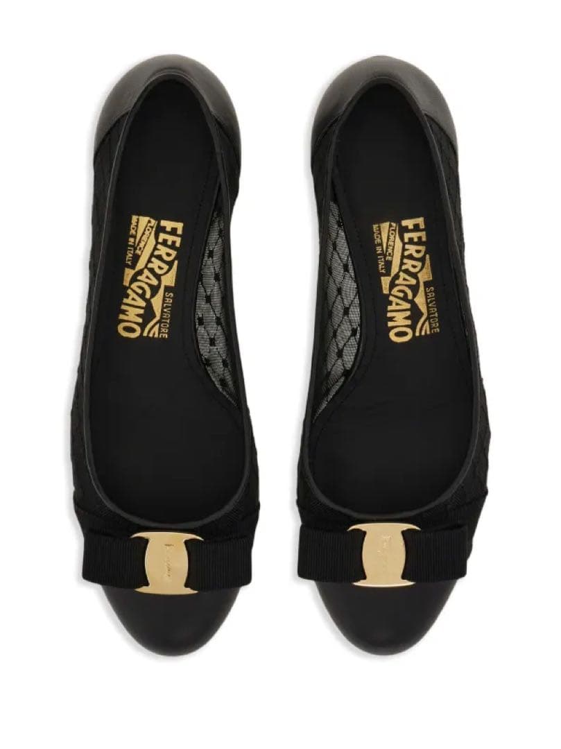 【美品】Salvatore Ferragamo Vara パンプス レース
