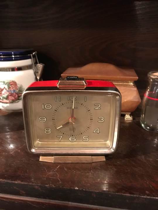 昭和レトロ  ゼンマイ式  SEIKO 金属製目覚まし時計  アンティーク
