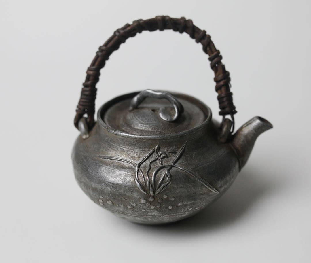 時代 古錫製 銘あり 香山？ 急須 霊知と蘭 細工 茶器 茶道具