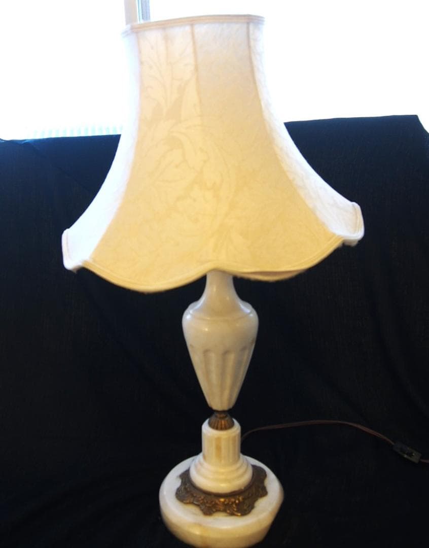 希少★フランスヴィンテージ大理石シェードテーブルランプ白ダマスク織ライトスタンド