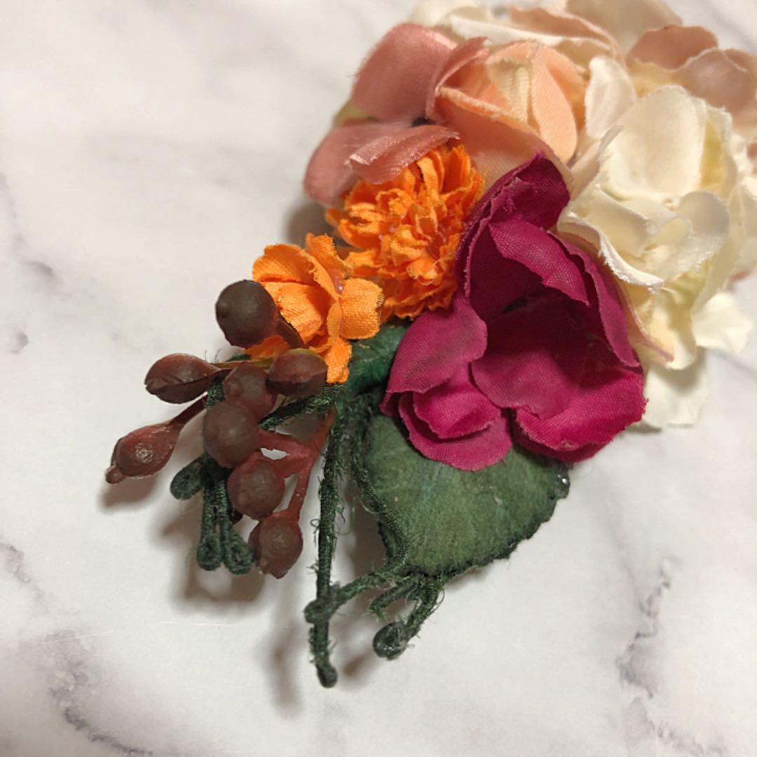 ハンドメイド★紅白華のイヤーカフ★シルバー金具タイプ★左耳用★ドレス★結婚式にも